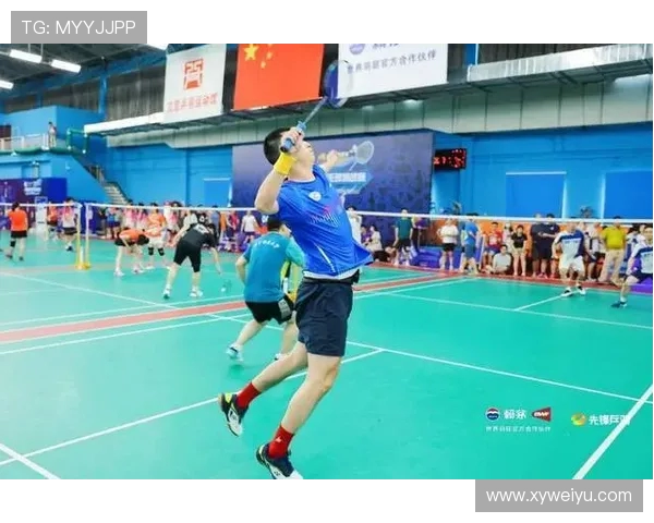 羽毛球场上的追梦旅程:周强的坚持与成长故事 羽毛球场上的追梦旅程:周强的坚持与成长故事