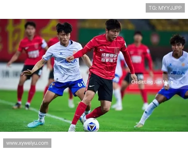 成都蓉城迎战强敌全力冲刺中超争冠大计期待精彩对决 成都蓉城迎战强敌全力冲刺中超争冠大计期待精彩对决