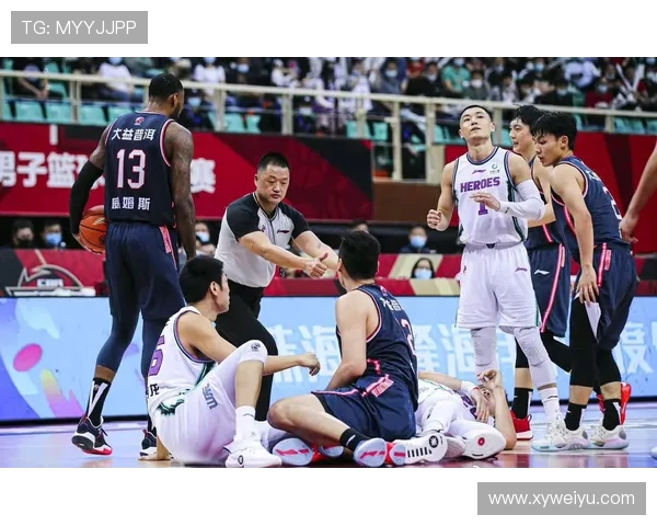 山东男篮与广东队精彩对决集锦回顾展现篮球魅力与激情瞬间